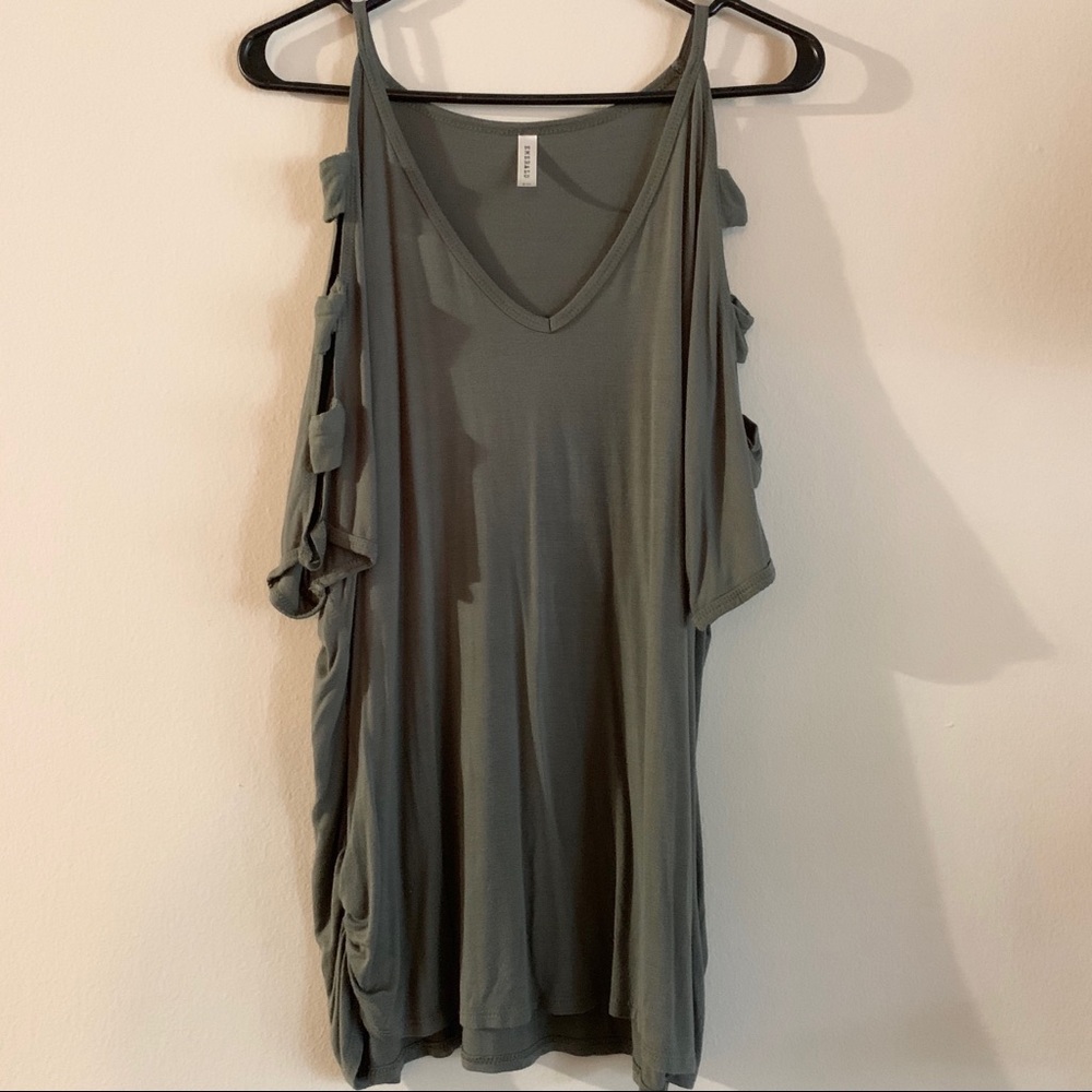 Emerald Cut-Out Sleeve Top